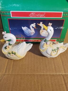 Set of 2 Victorian Swans Figures/ Ornatments House of LLoyd Vintage